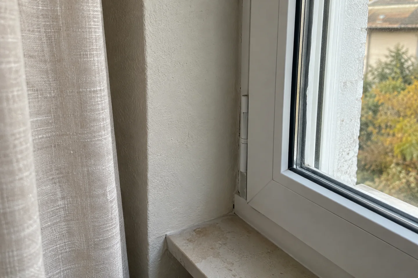 Joint et encadrement de fenêtre
